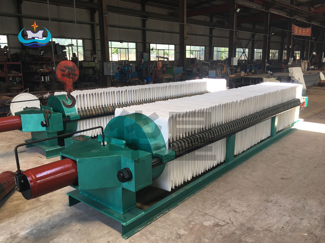 60平米進(jìn)料壓力20公斤手動超高壓圓形壓濾機